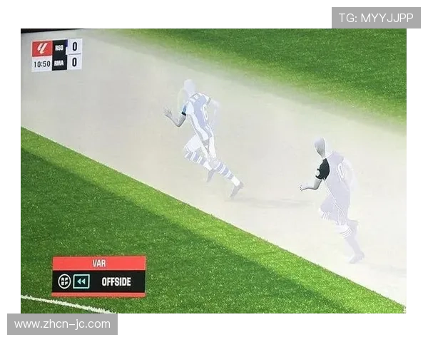 努内斯拖后致越位陷阱失效，勒温反越位破门引争议